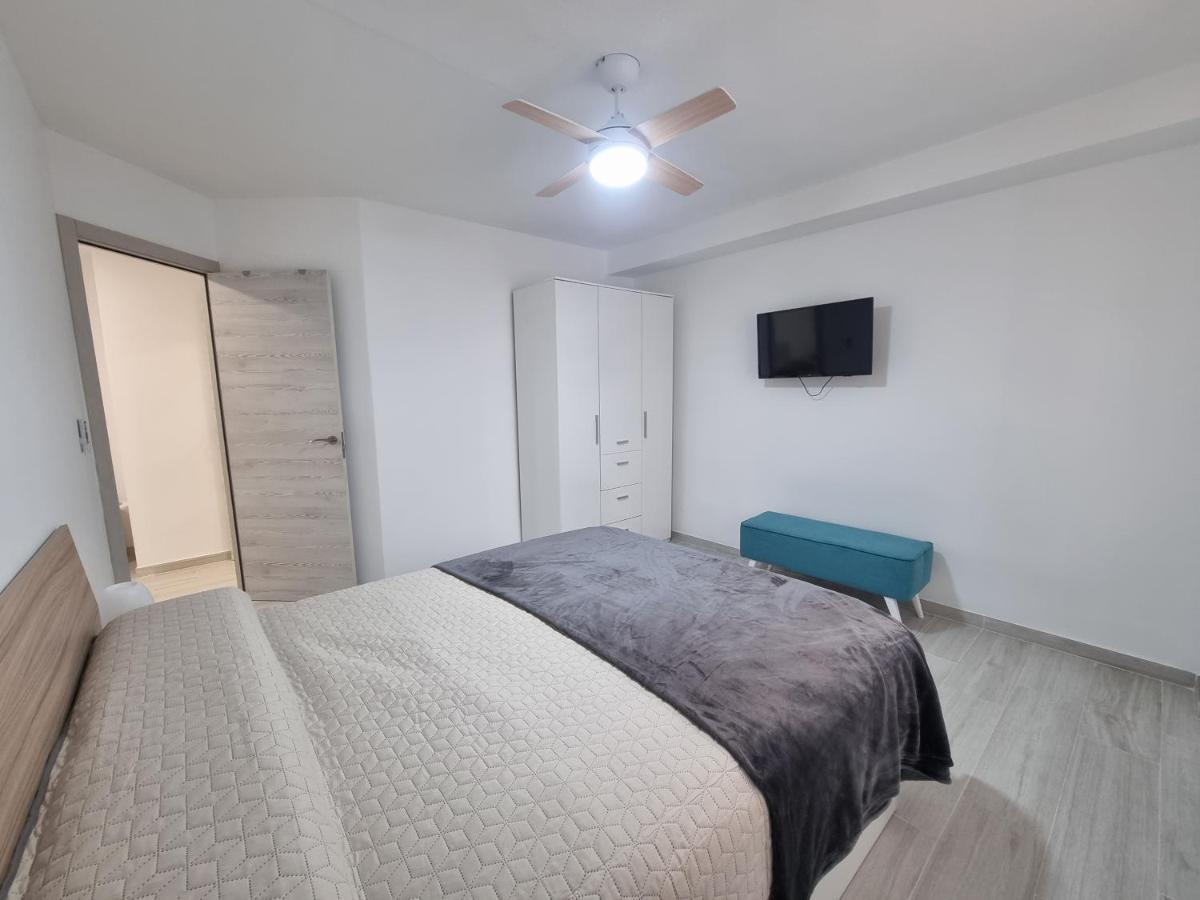 Apartamentos En Denia Frente Al Puerto! المظهر الخارجي الصورة