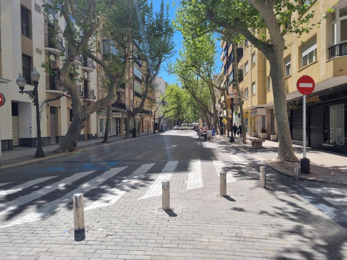 Apartamentos En Denia Frente Al Puerto! المظهر الخارجي الصورة
