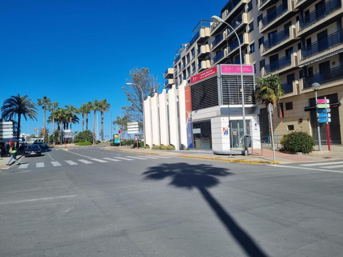 Apartamentos En Denia Frente Al Puerto! المظهر الخارجي الصورة